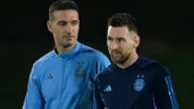Pelatih Timnas Argentina, Lionel Scaloni Bersama Lionel Messi