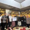 Pemkot Makassar Serahkan Santunan Rp98 Juta untuk Keluarga Almarhum Abay